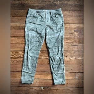 Loft (Size 6) Camo Jeans